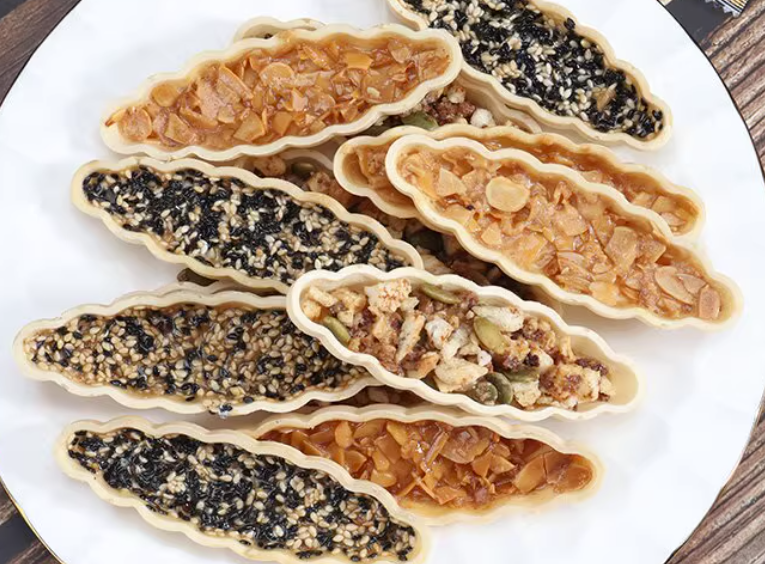 Glutinous Rice Boat – A Tender Voyage of Flavor